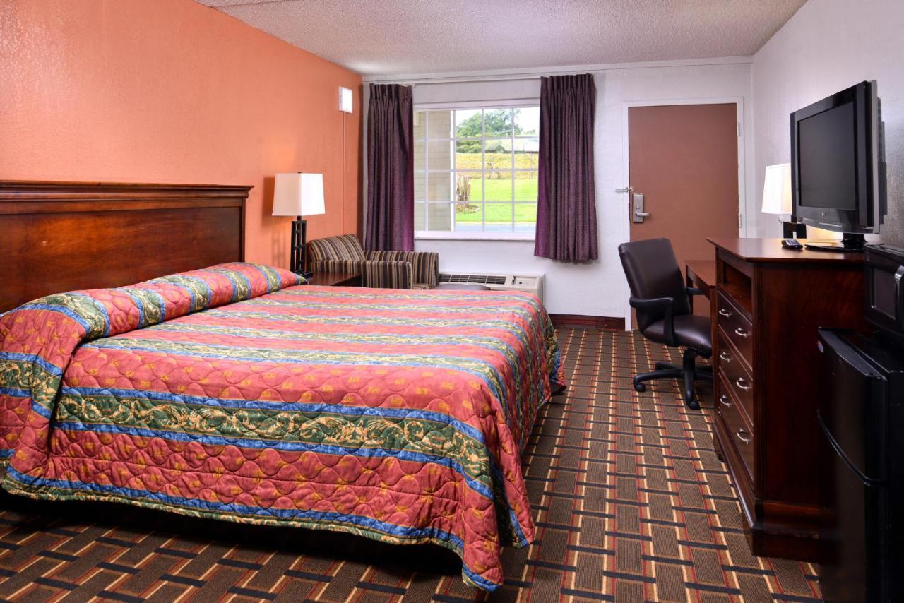 Americas Best Value Inn Richmond South Bellwood Esterno foto