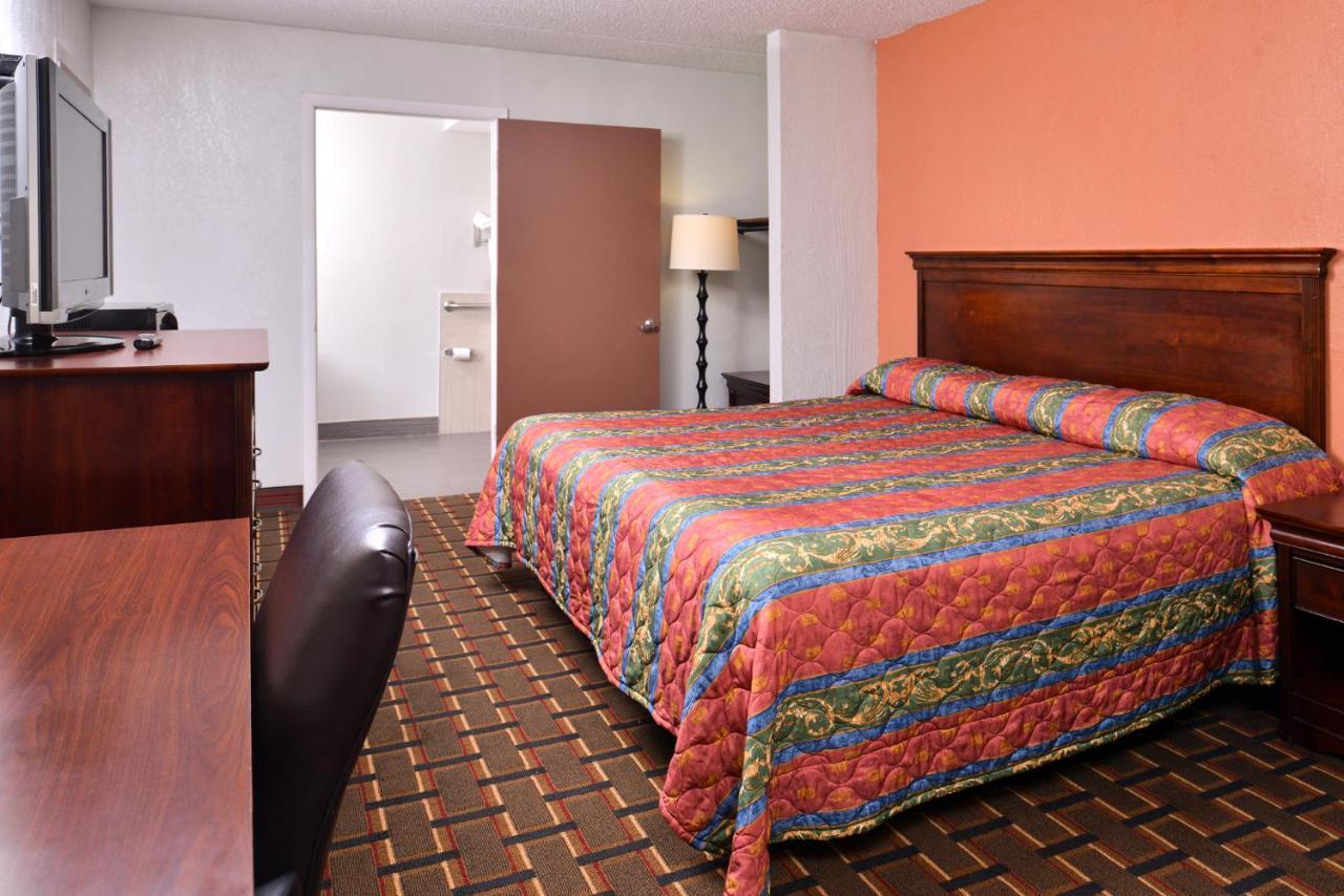 Americas Best Value Inn Richmond South Bellwood Esterno foto