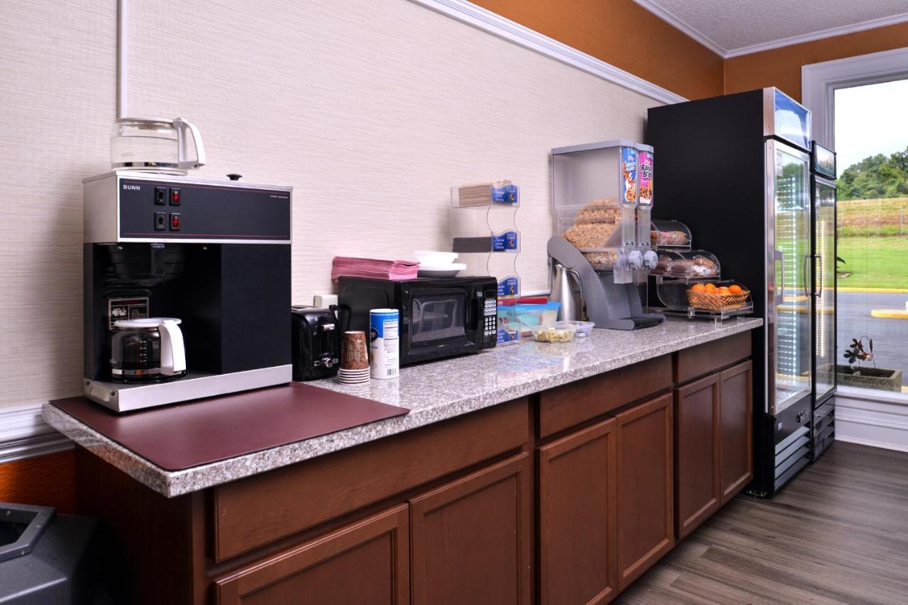 Americas Best Value Inn Richmond South Bellwood Esterno foto