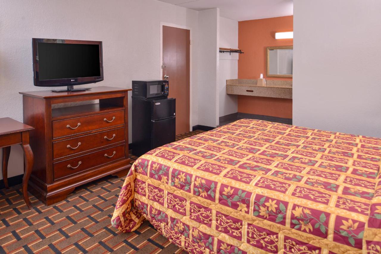 Americas Best Value Inn Richmond South Bellwood Esterno foto
