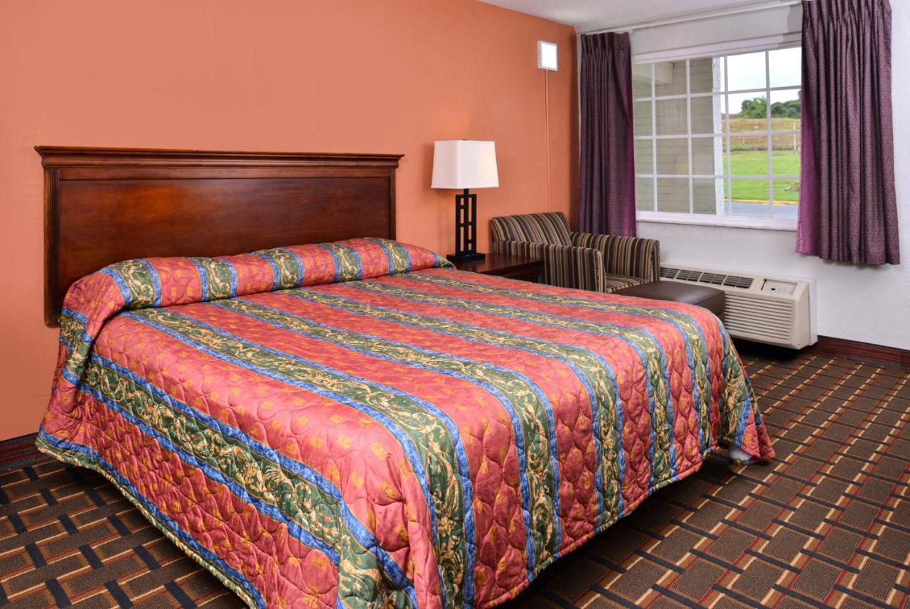 Americas Best Value Inn Richmond South Bellwood Esterno foto