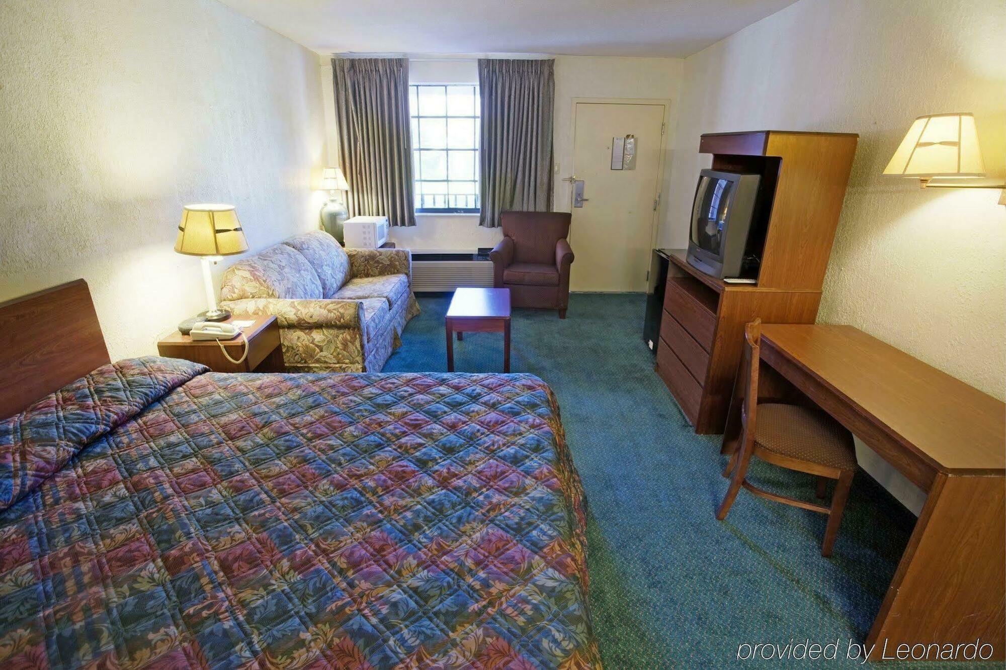 Americas Best Value Inn Richmond South Bellwood Esterno foto