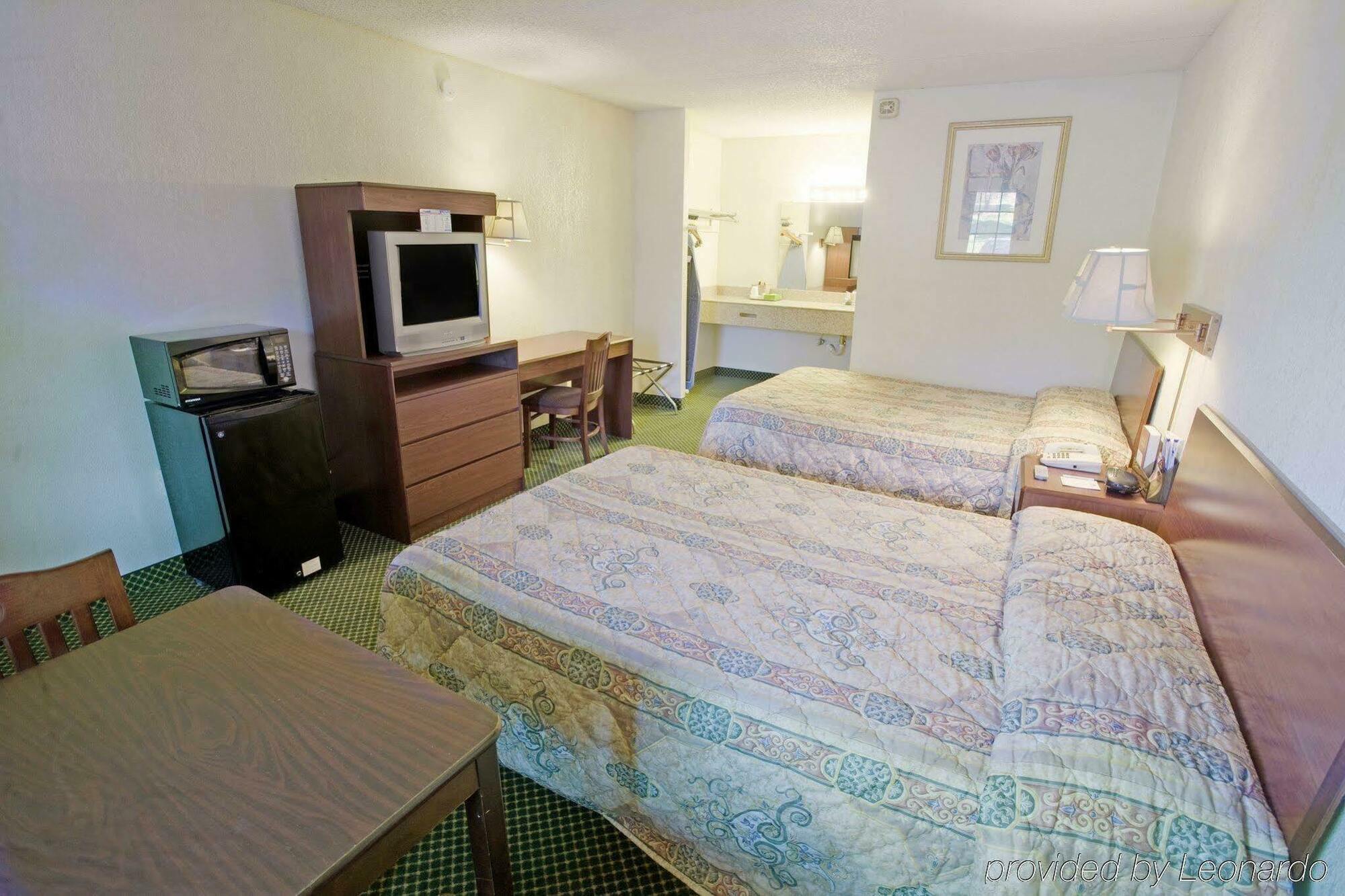 Americas Best Value Inn Richmond South Bellwood Esterno foto